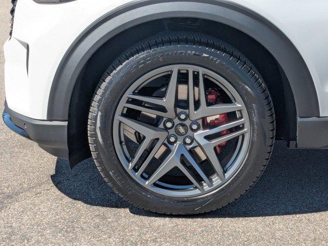 new 2025 Ford Explorer car