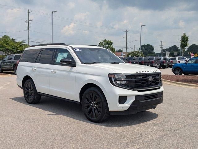 new 2025 Ford Expedition car, priced at $80,990