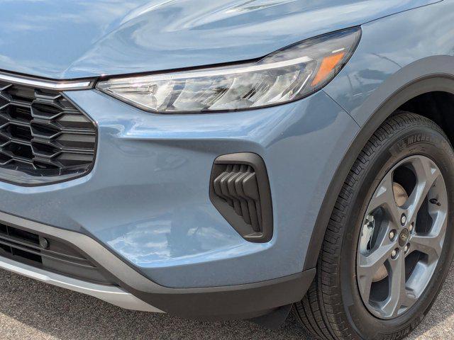 new 2025 Ford Escape car, priced at $33,325