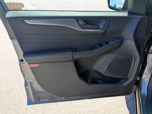 new 2025 Ford Escape car, priced at $31,985