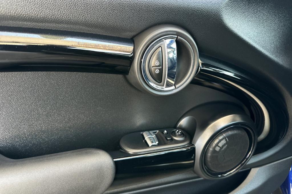 used 2019 MINI Hardtop car, priced at $17,399
