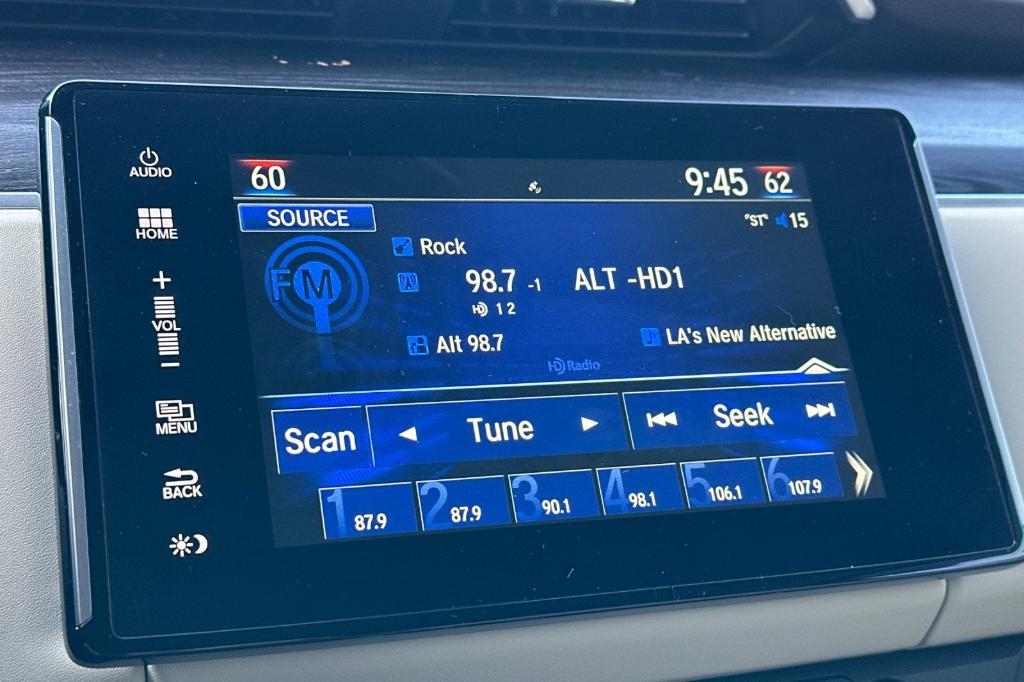 used 2018 Honda Clarity Plug-In Hybrid car, priced at $17,258