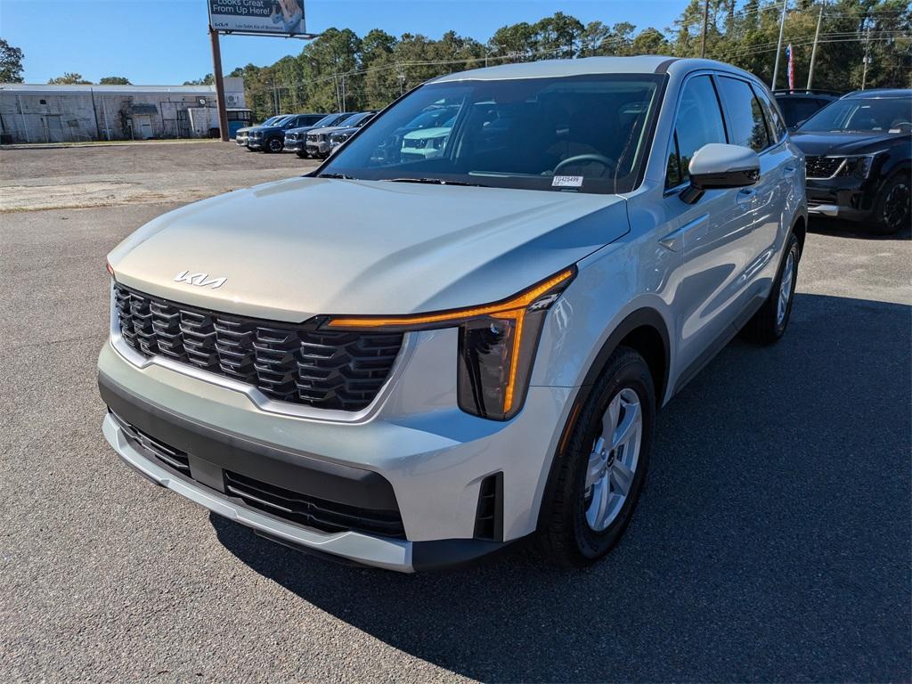 new 2026 Kia Sorento car, priced at $32,300