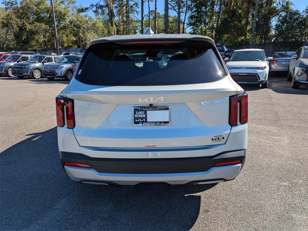 new 2026 Kia Sorento car, priced at $32,300