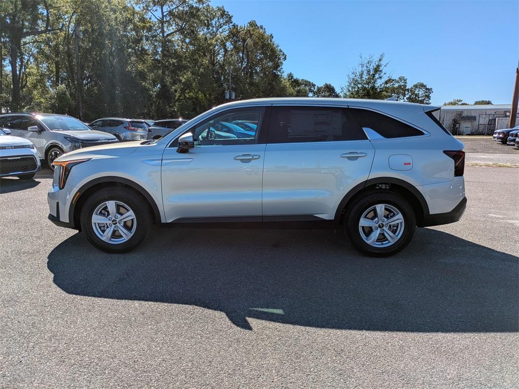 new 2026 Kia Sorento car, priced at $32,300