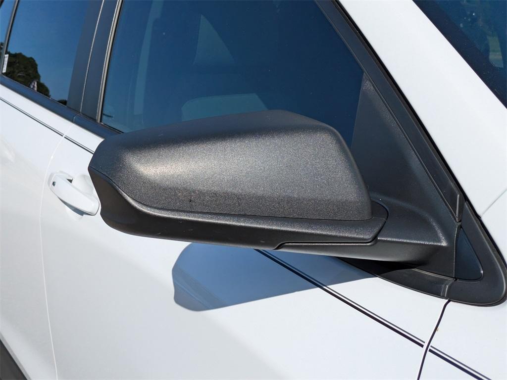 used 2024 Chevrolet Equinox car, priced at $22,988