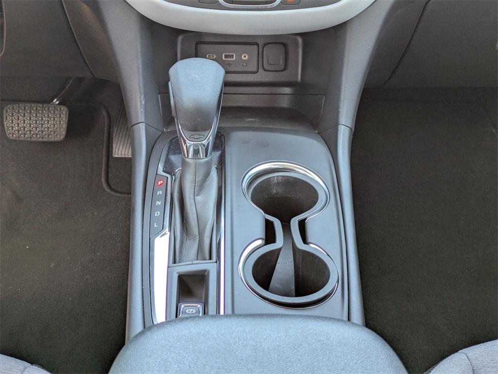 used 2024 Chevrolet Equinox car, priced at $22,988