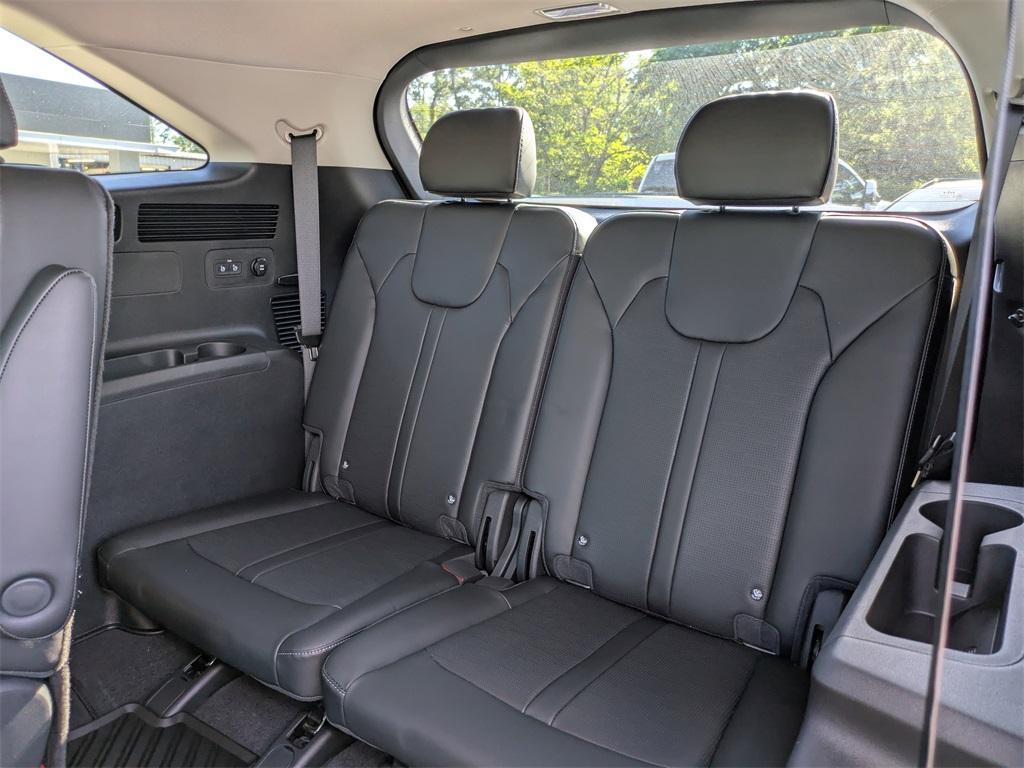 new 2025 Kia Sorento car, priced at $44,175