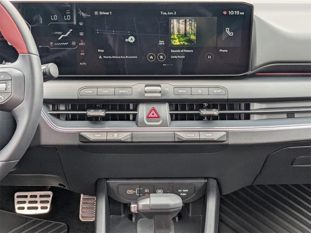 new 2025 Kia K4 car