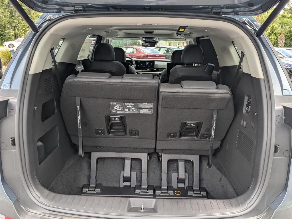 new 2025 Kia Carnival car, priced at $54,445