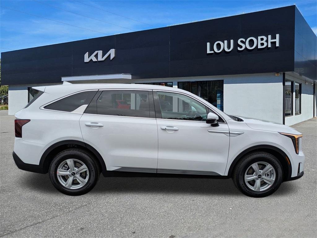 new 2026 Kia Sorento car, priced at $32,795