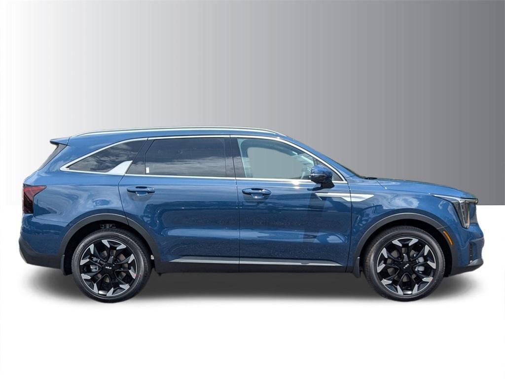new 2025 Kia Sorento car, priced at $38,850
