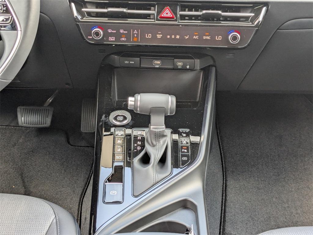 new 2025 Kia Niro car, priced at $33,925