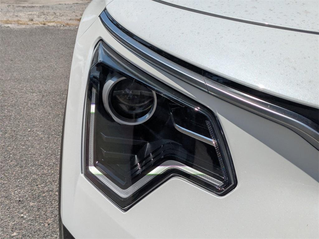 new 2025 Kia Niro car, priced at $33,925