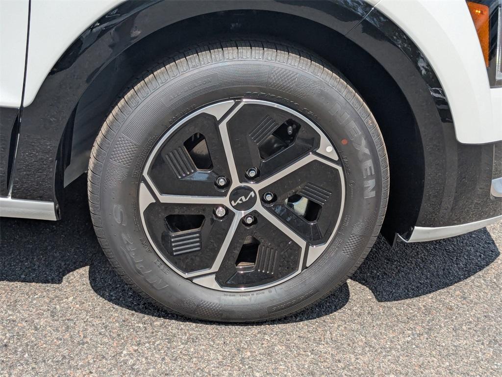 new 2025 Kia Niro car, priced at $33,925