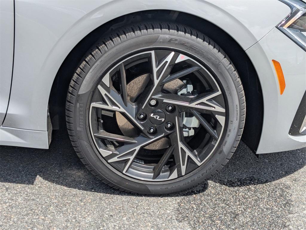new 2025 Kia K5 car, priced at $30,930