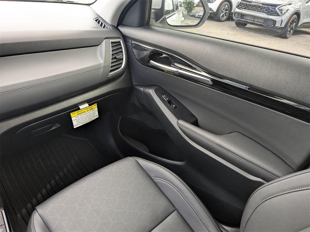new 2025 Kia Seltos car, priced at $26,670