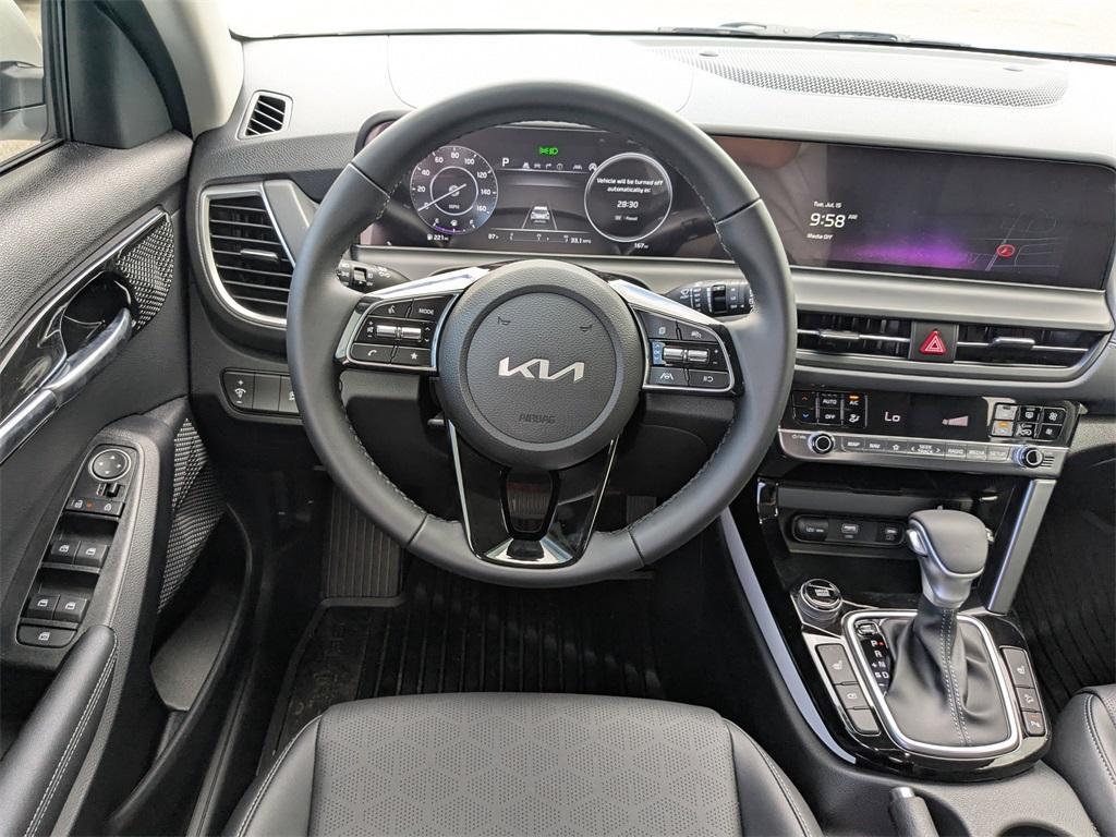 new 2025 Kia Seltos car, priced at $26,670