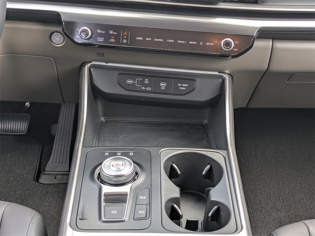 new 2025 Kia Carnival Hybrid car, priced at $41,110