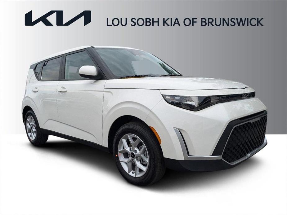 new 2025 Kia Soul car, priced at $22,685