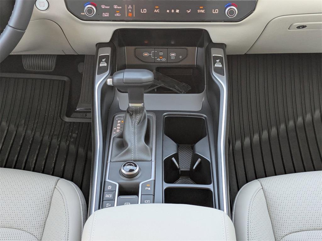 new 2025 Kia Sorento car, priced at $33,480
