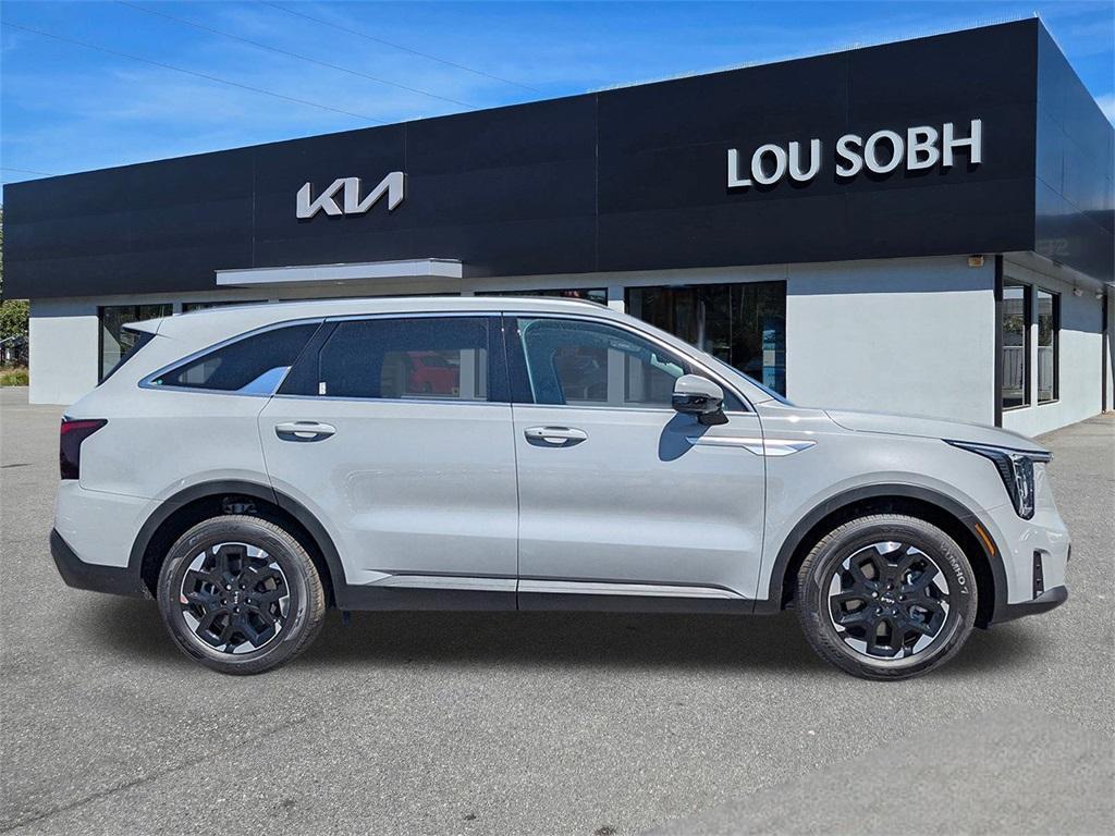 new 2025 Kia Sorento car, priced at $35,480