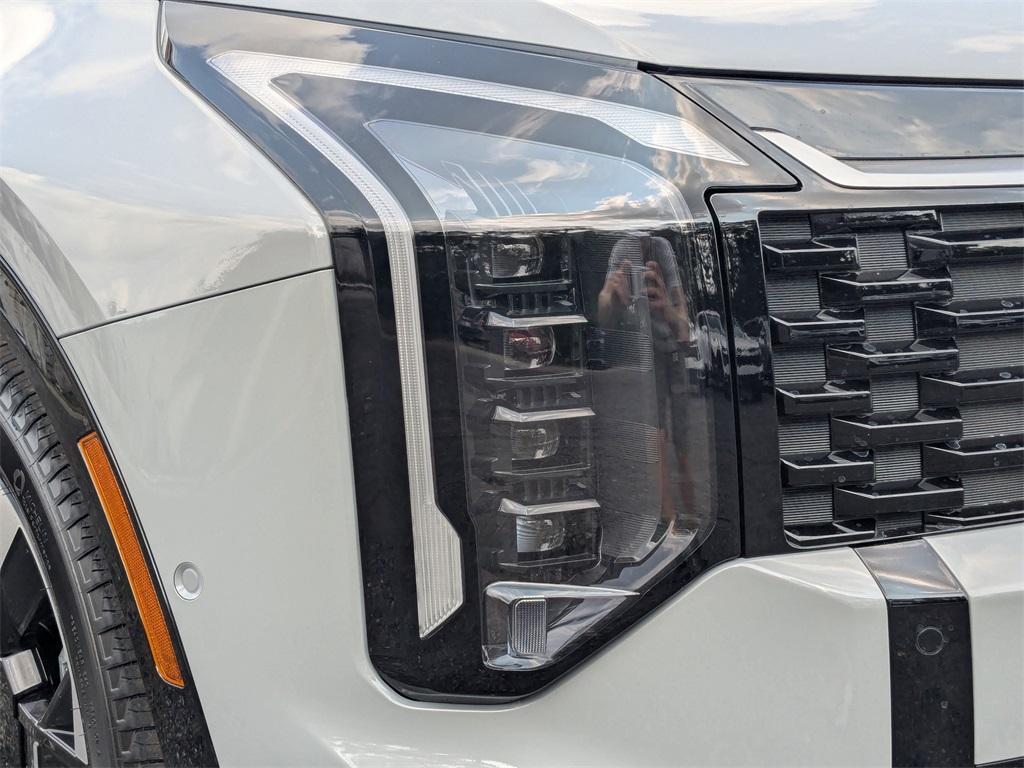 new 2026 Kia Sportage car, priced at $38,380