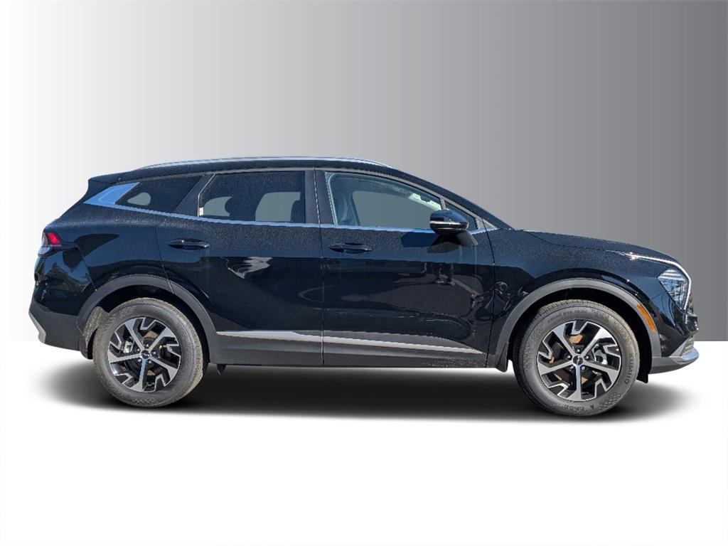 new 2025 Kia Sportage car, priced at $30,006