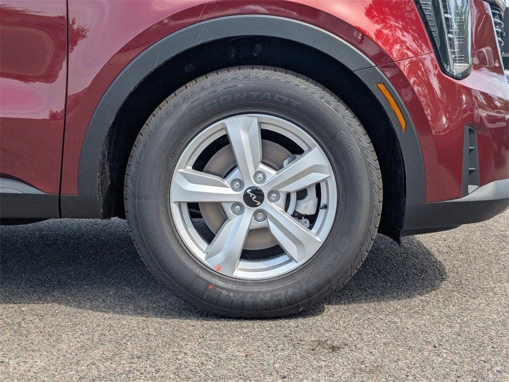 new 2025 Kia Sorento car, priced at $32,555