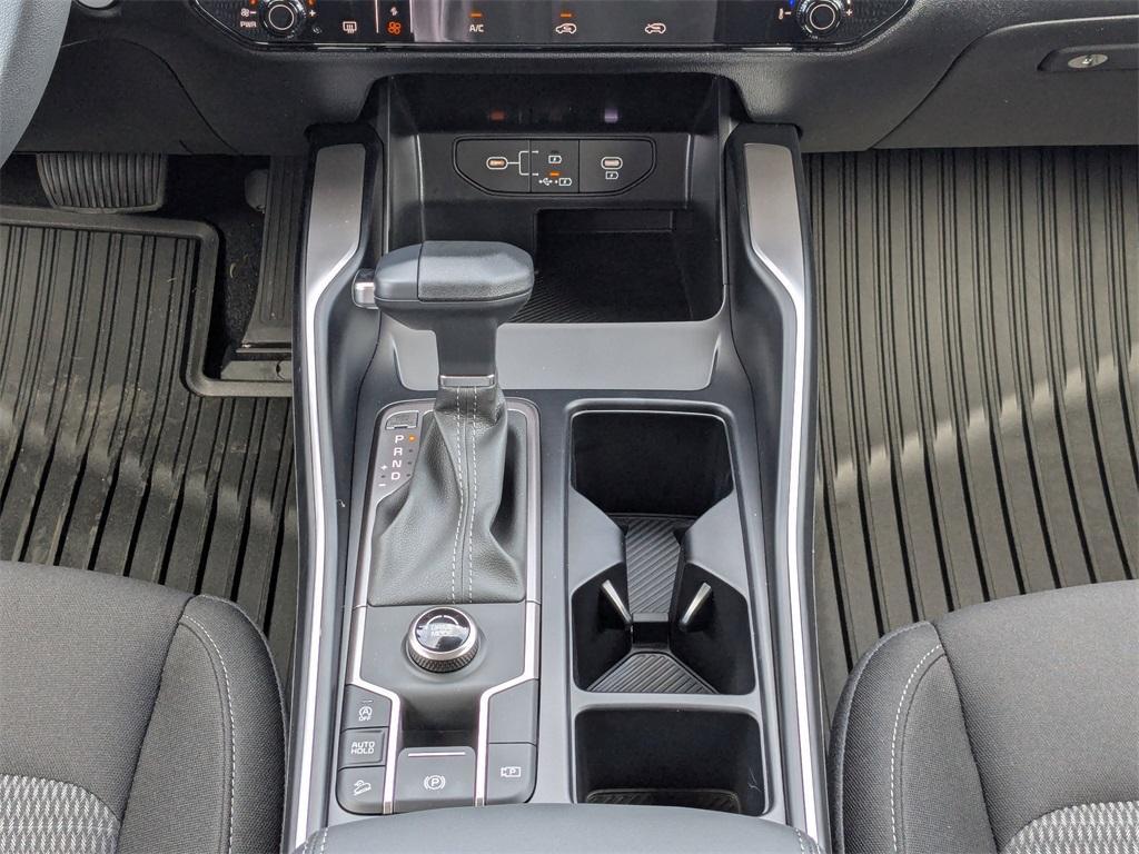new 2025 Kia Sorento car, priced at $32,555