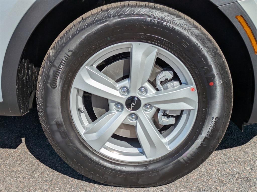 new 2026 Kia Sorento car, priced at $32,300