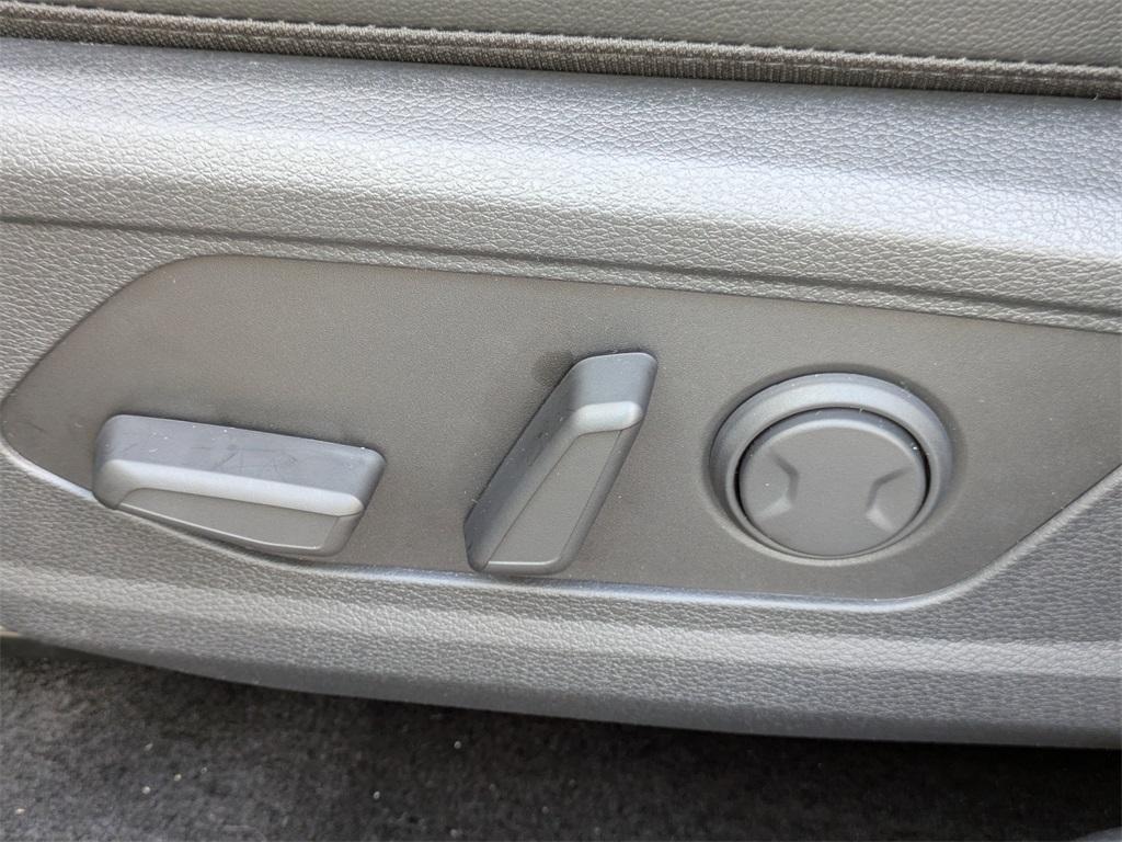 new 2026 Kia Sportage car, priced at $30,676