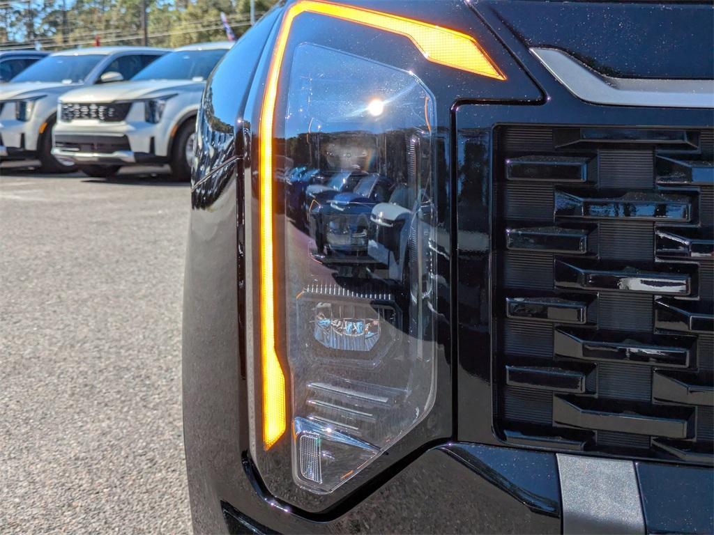 new 2026 Kia Sportage car, priced at $31,676