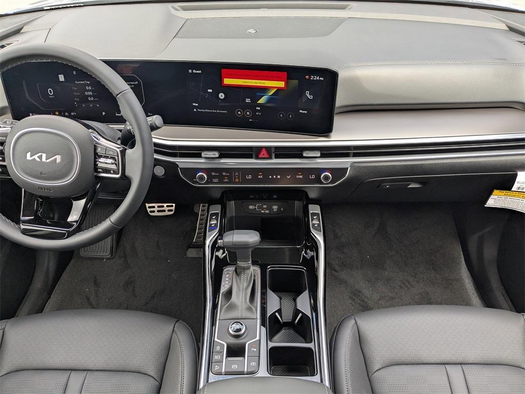 new 2025 Kia Sorento car, priced at $41,275