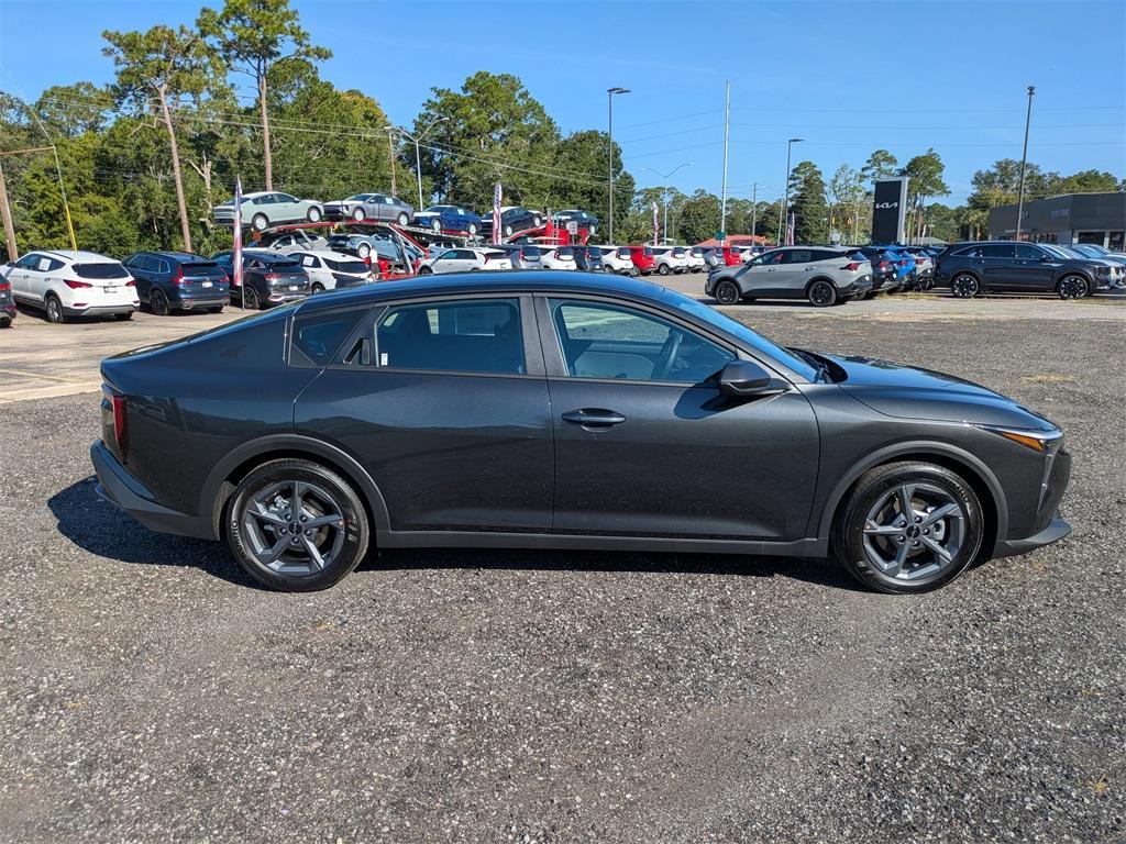 new 2025 Kia K4 car, priced at $23,575