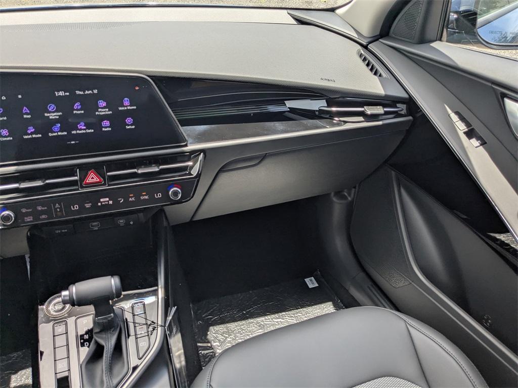 new 2025 Kia Niro car, priced at $32,310