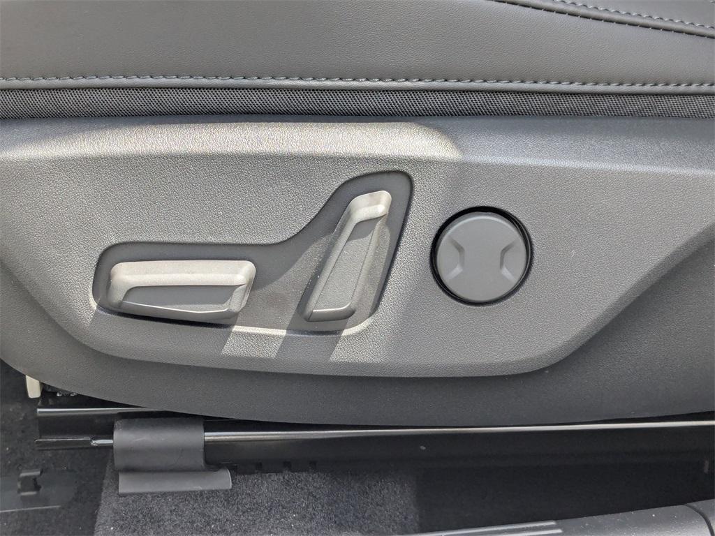 new 2025 Kia Niro car, priced at $30,765