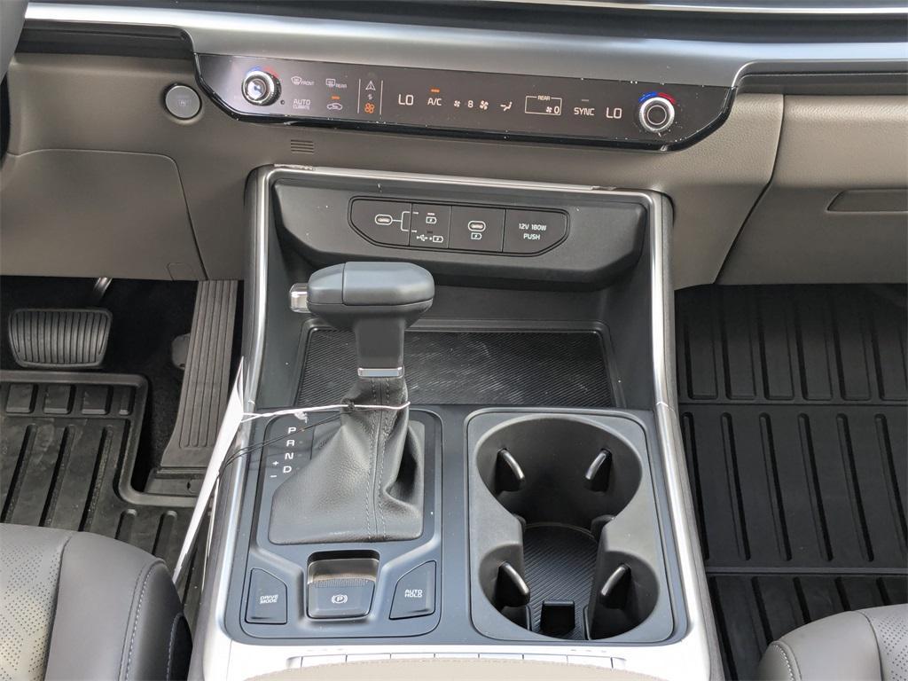 new 2026 Kia Carnival car, priced at $39,245