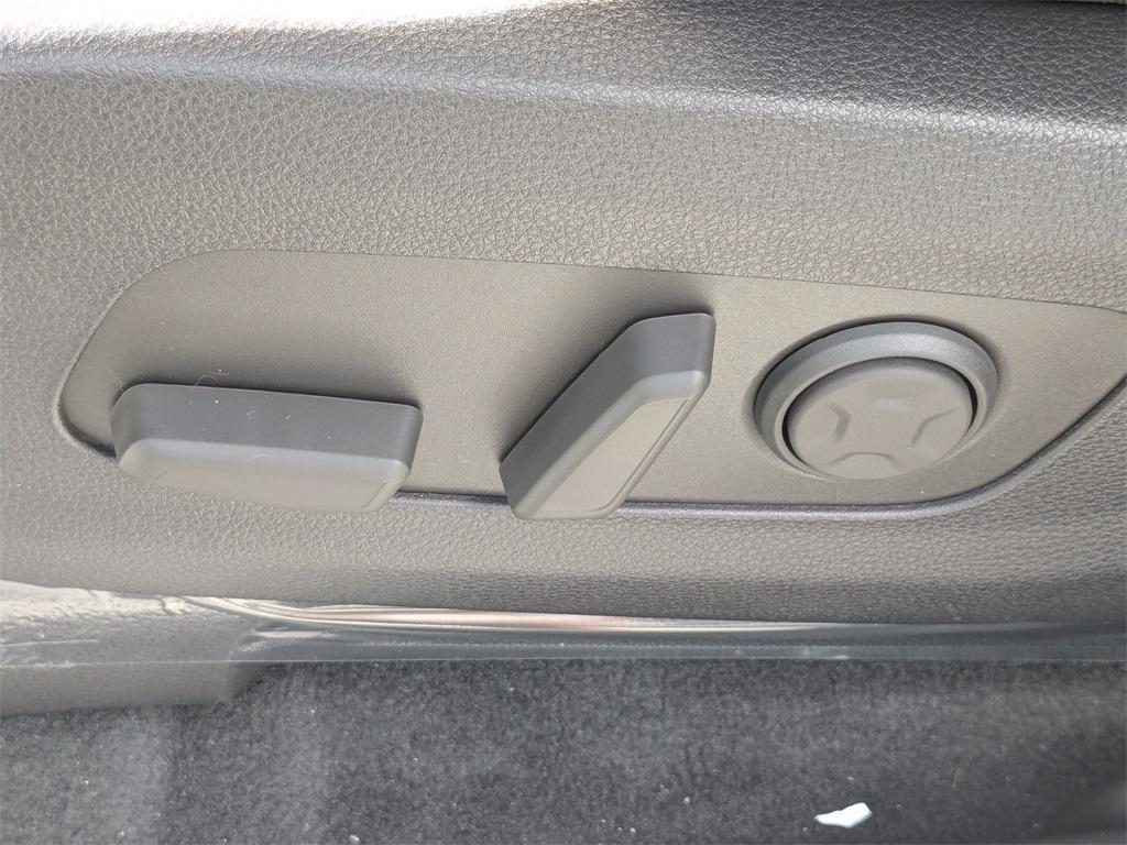 new 2026 Kia Carnival car, priced at $39,245