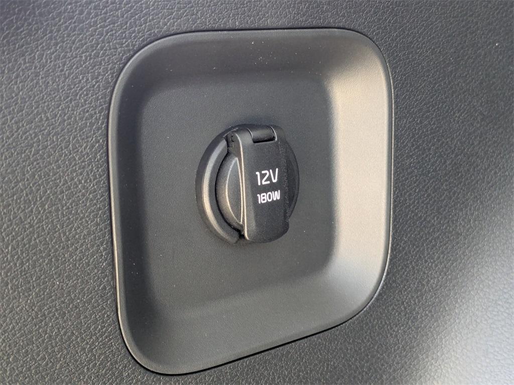 new 2025 Kia Sportage car, priced at $30,271