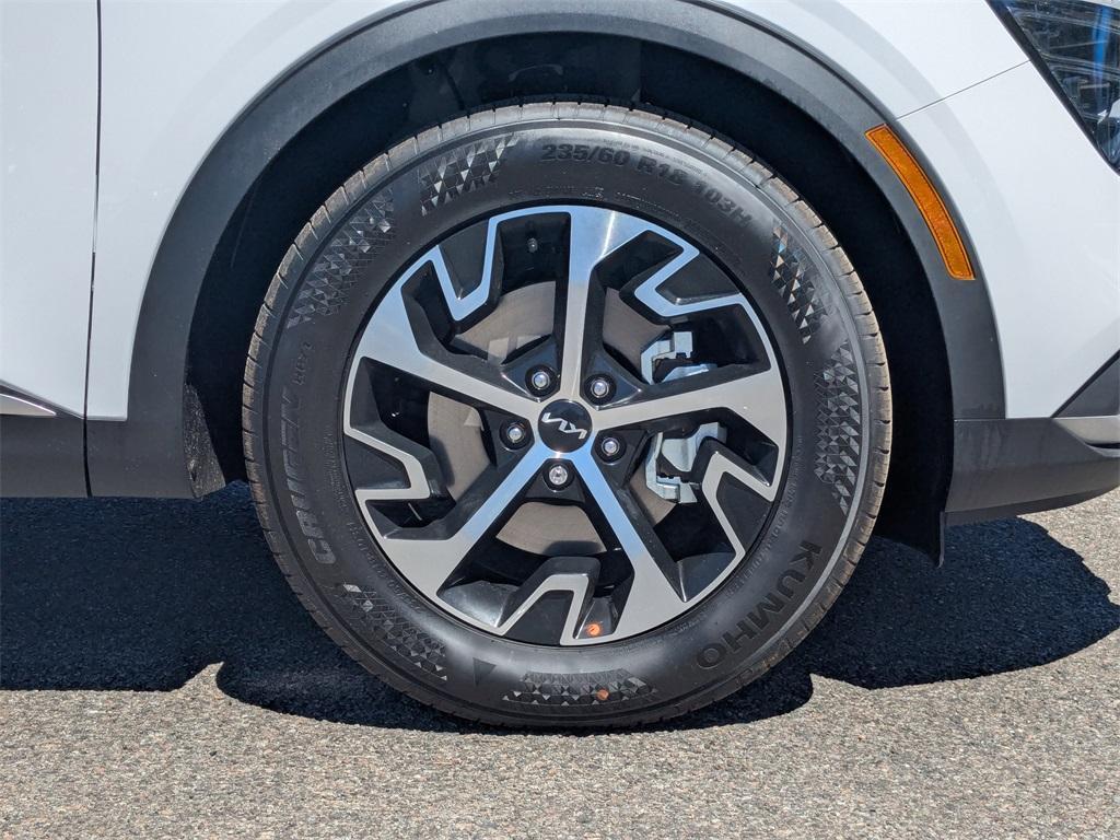 new 2025 Kia Sportage car, priced at $30,271