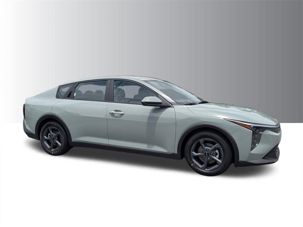 new 2025 Kia K4 car, priced at $23,190