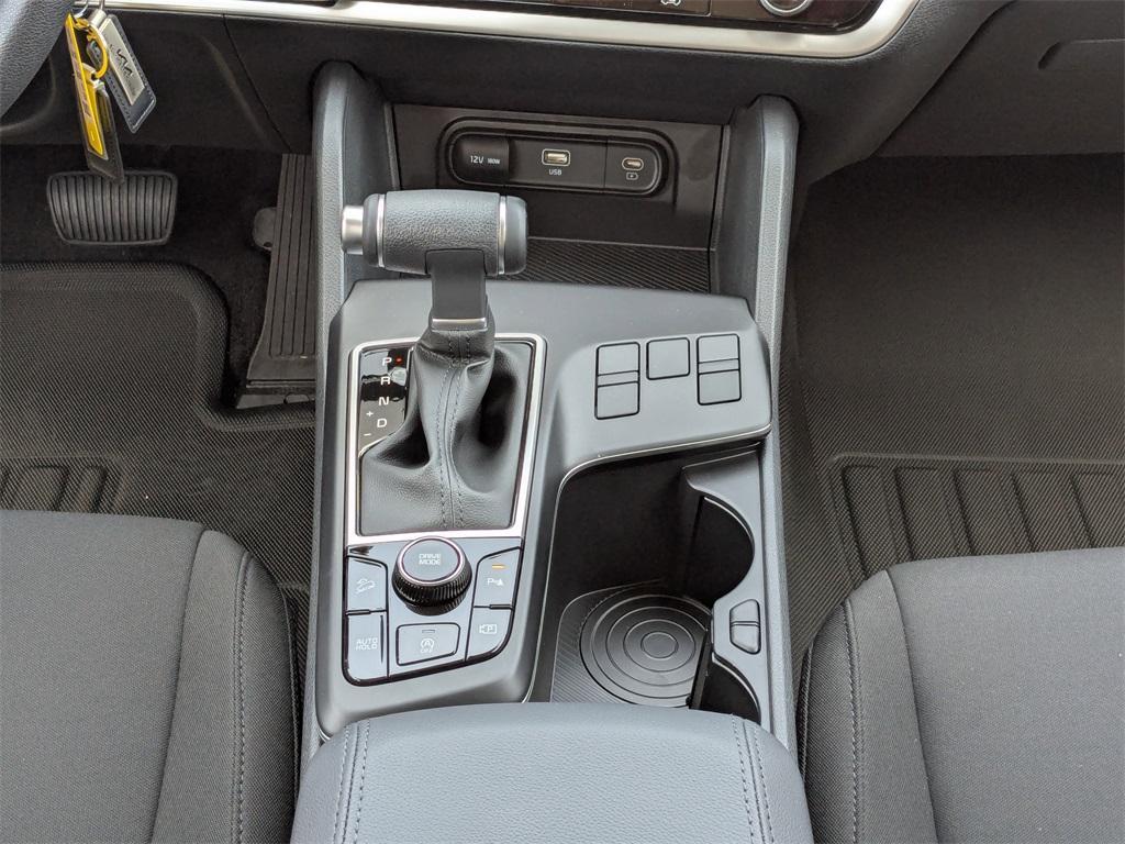 new 2025 Kia Sportage car, priced at $27,985