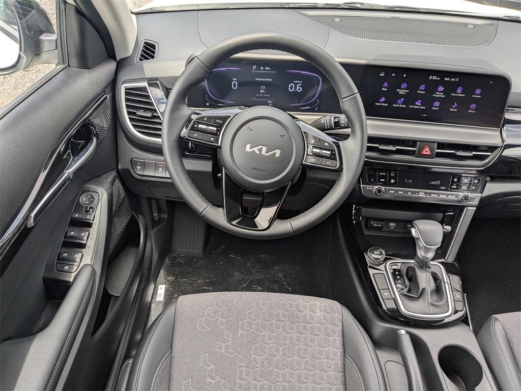 new 2025 Kia Seltos car, priced at $25,910