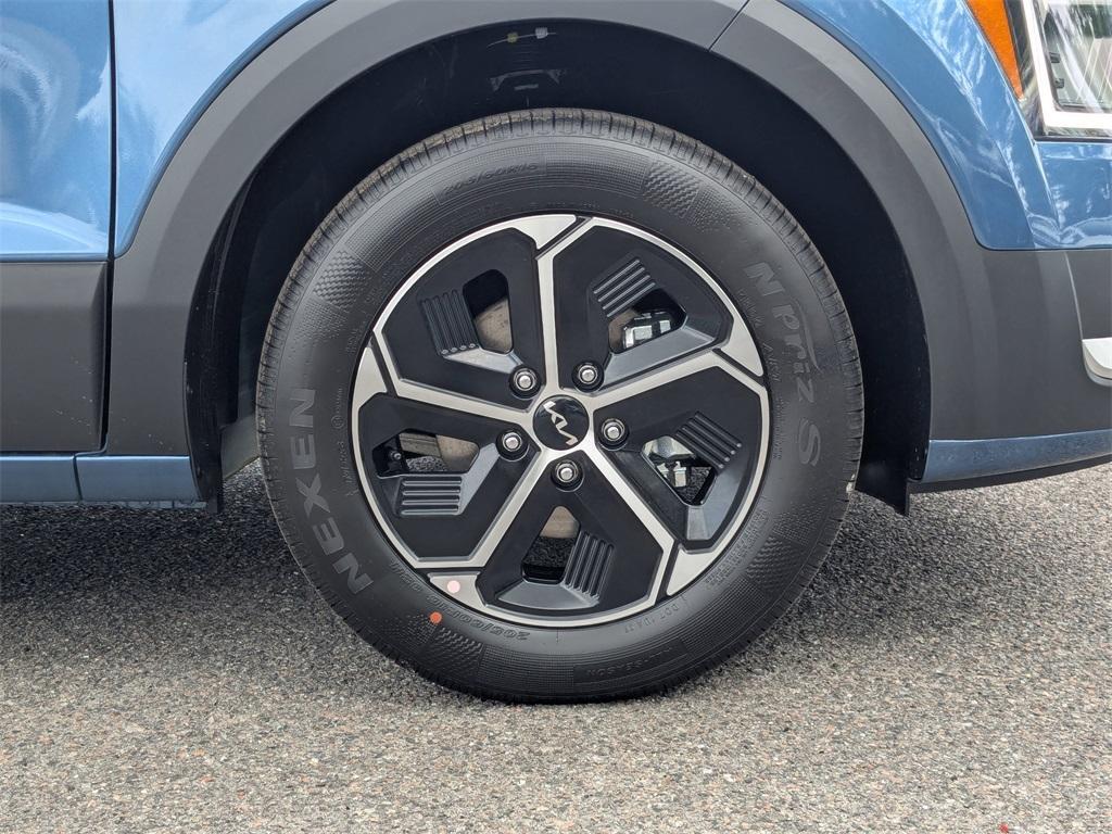 new 2025 Kia Niro car, priced at $30,010