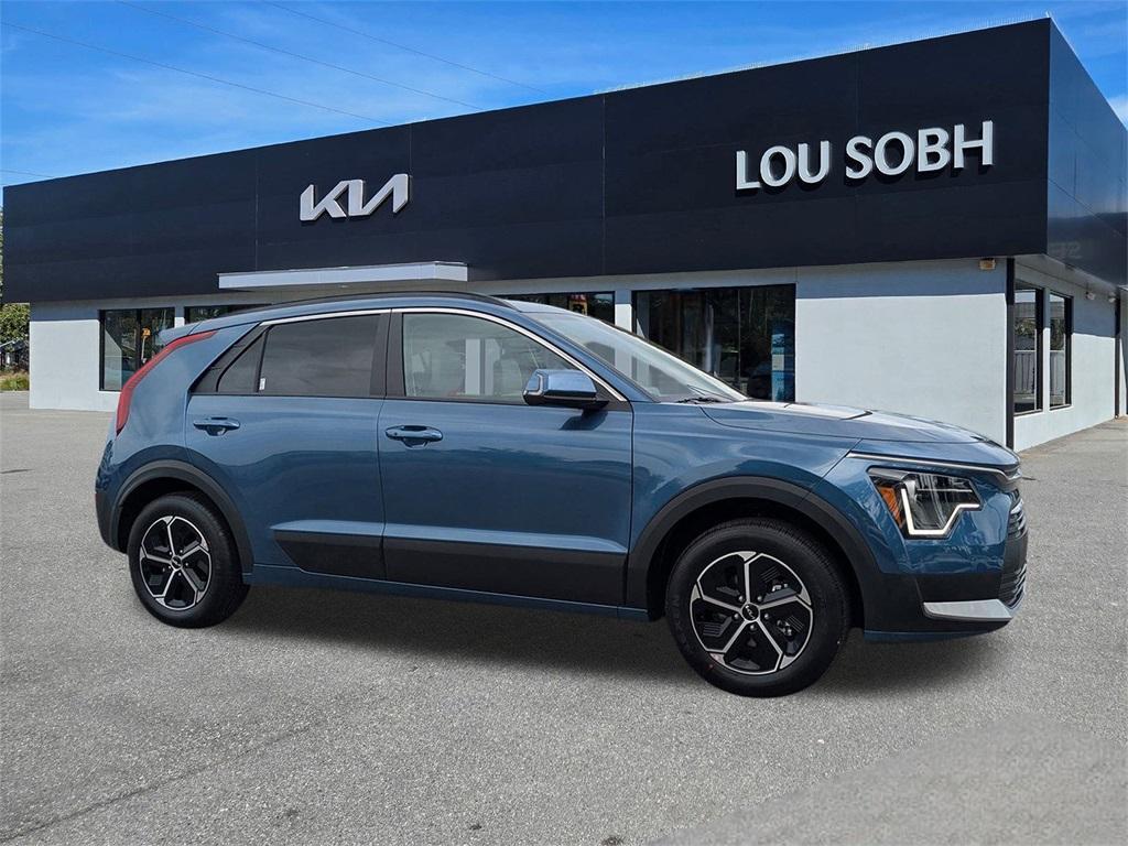 new 2025 Kia Niro car, priced at $30,010