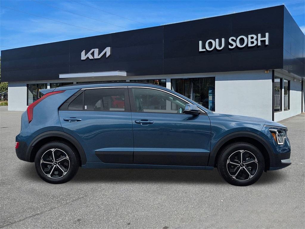 new 2025 Kia Niro car, priced at $30,010