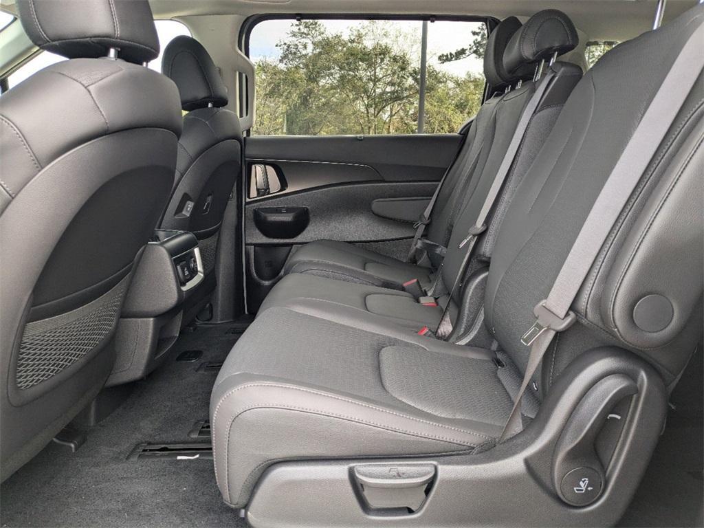 new 2025 Kia Carnival car, priced at $52,880