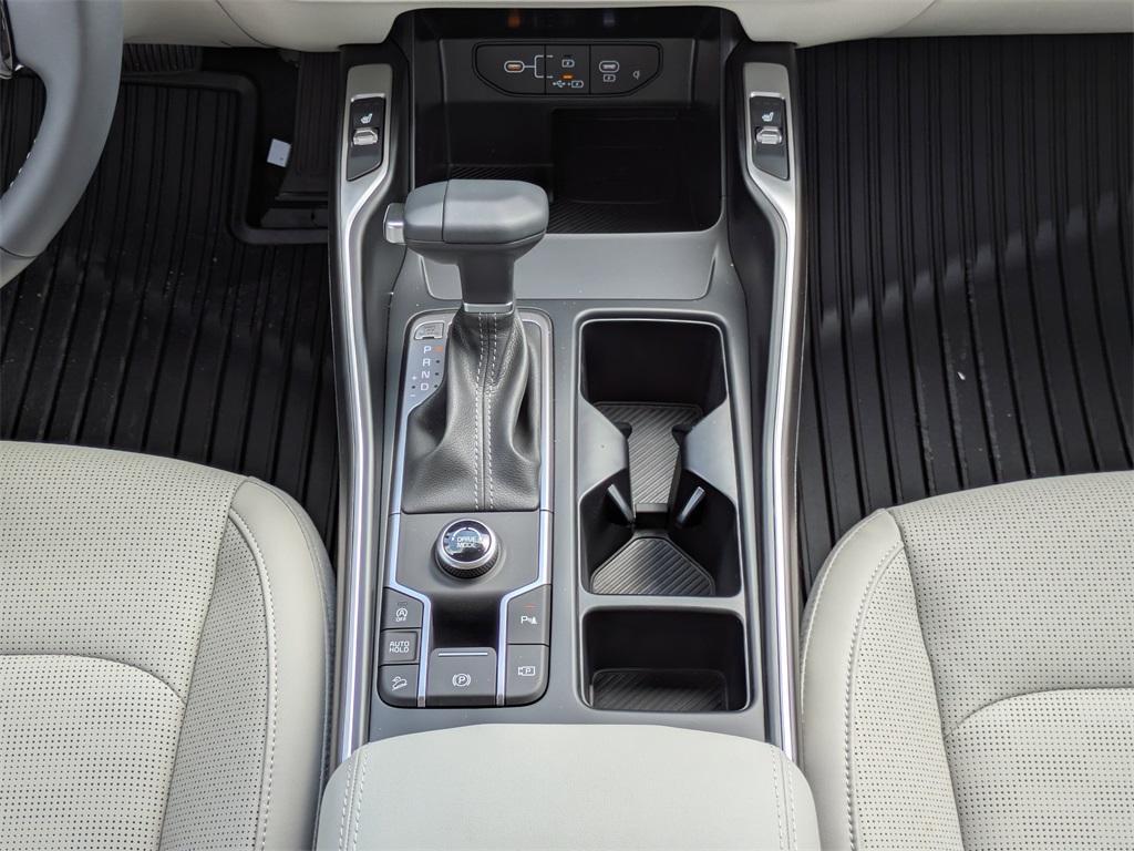 new 2025 Kia Sorento car, priced at $37,895