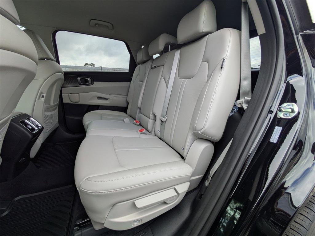 new 2025 Kia Sorento car, priced at $37,895